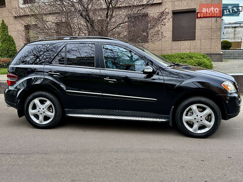 Позашляховик / Кросовер Mercedes-Benz M-Class 2008 в Одесі