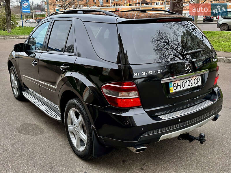 Позашляховик / Кросовер Mercedes-Benz M-Class 2008 в Одесі