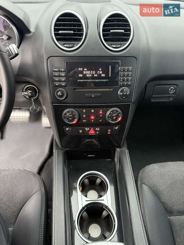 Позашляховик / Кросовер Mercedes-Benz M-Class 2007 в Чернівцях фото 40 Позашляховик / Кросовер Mercedes-Benz M-Class 2007 в Чернівцях