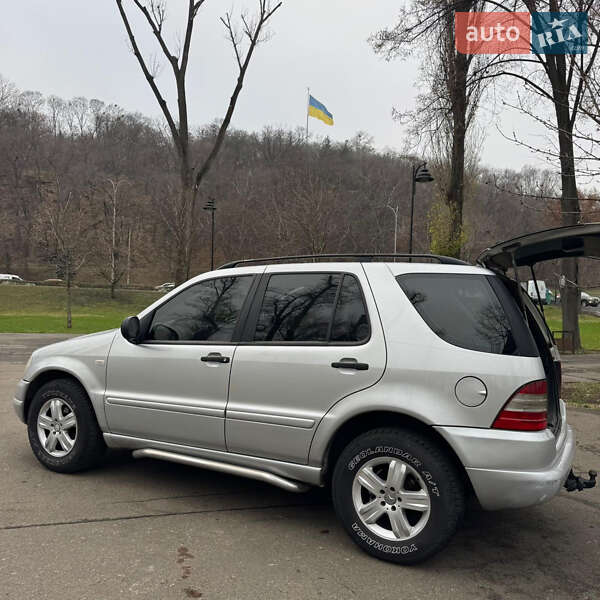 Внедорожник / Кроссовер Mercedes-Benz M-Class 2001 в Киеве