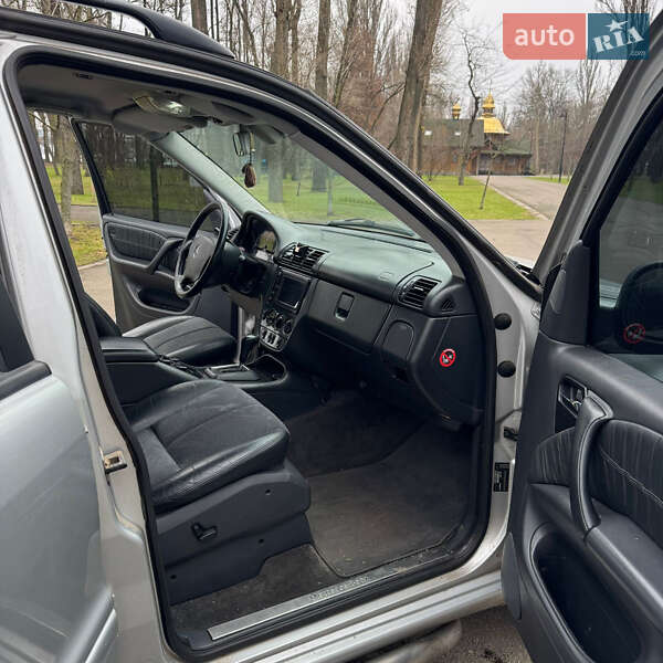 Внедорожник / Кроссовер Mercedes-Benz M-Class 2001 в Киеве