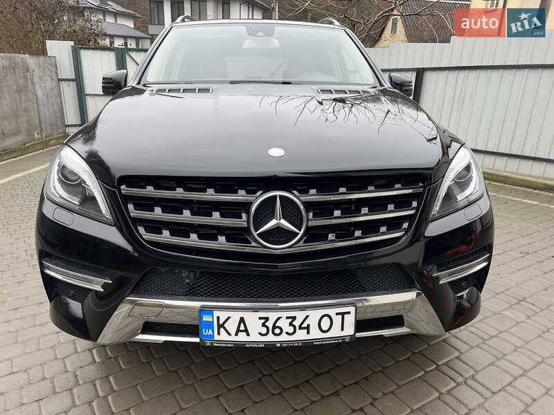Внедорожник / Кроссовер Mercedes-Benz M-Class 2015 в Киеве