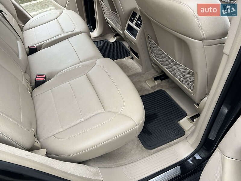 Внедорожник / Кроссовер Mercedes-Benz M-Class 2015 в Киеве