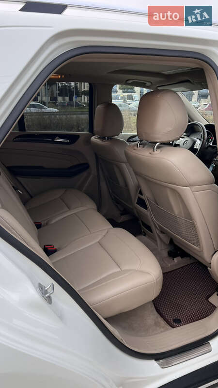 Внедорожник / Кроссовер Mercedes-Benz M-Class 2012 в Львове