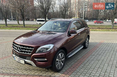 Позашляховик / Кросовер Mercedes-Benz M-Class 2014 в Дніпрі