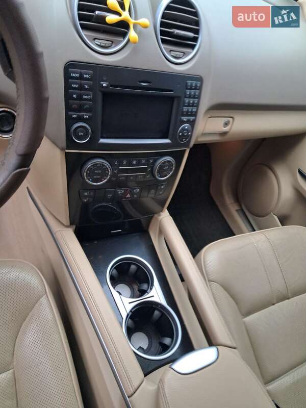 Позашляховик / Кросовер Mercedes-Benz M-Class 2009 в Чернівцях фото 26 Позашляховик / Кросовер Mercedes-Benz M-Class 2009 в Чернівцях
