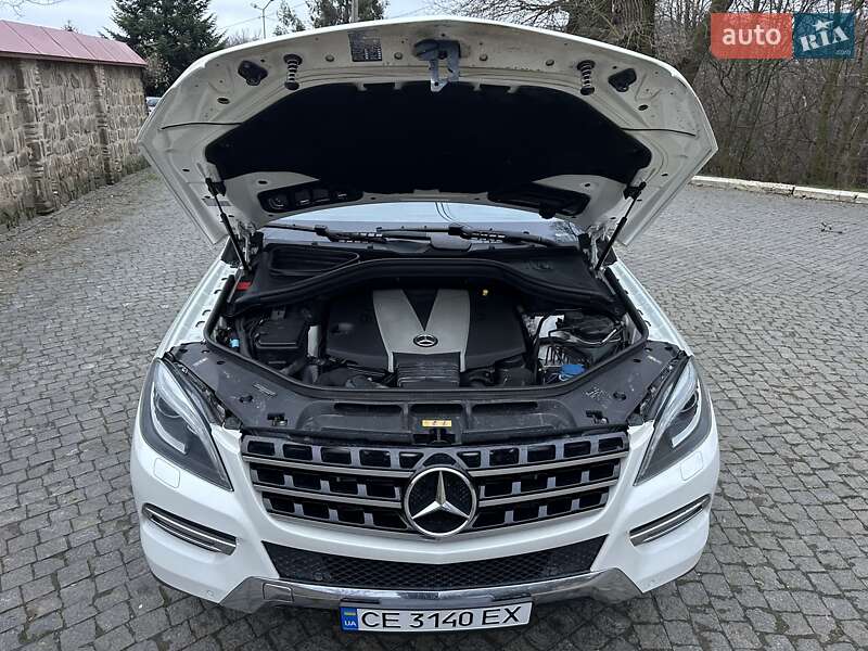 Внедорожник / Кроссовер Mercedes-Benz M-Class 2013 в Черновцах