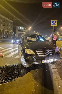 Позашляховик / Кросовер Mercedes-Benz M-Class 2011 в Харкові