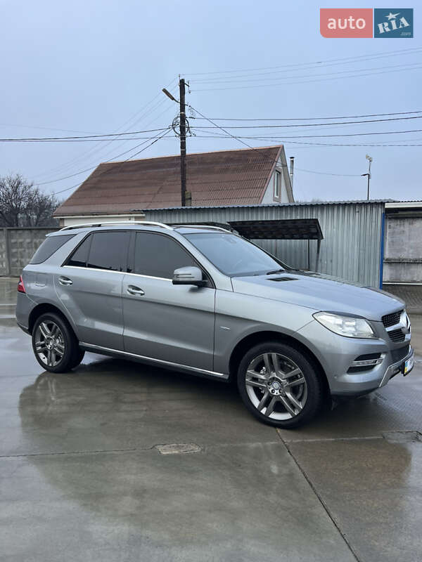 Внедорожник / Кроссовер Mercedes-Benz M-Class 2012 в Белой Церкви фото 7 Внедорожник / Кроссовер Mercedes-Benz M-Class 2012 в Белой Церкви