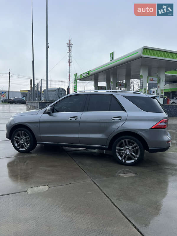 Внедорожник / Кроссовер Mercedes-Benz M-Class 2012 в Белой Церкви фото 18 Внедорожник / Кроссовер Mercedes-Benz M-Class 2012 в Белой Церкви