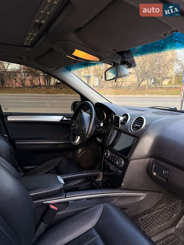 Внедорожник / Кроссовер Mercedes-Benz M-Class 2006 в Ивано-Франковске фото 12 Внедорожник / Кроссовер Mercedes-Benz M-Class 2006 в Ивано-Франковске