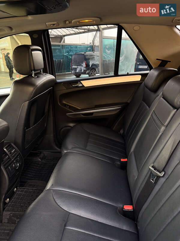 Внедорожник / Кроссовер Mercedes-Benz M-Class 2006 в Ивано-Франковске фото 18 Внедорожник / Кроссовер Mercedes-Benz M-Class 2006 в Ивано-Франковске