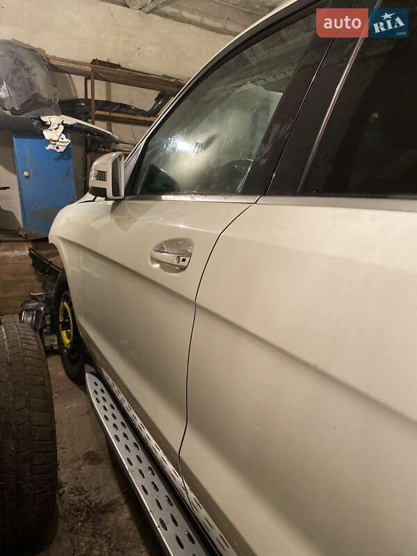 Внедорожник / Кроссовер Mercedes-Benz M-Class 2013 в Львове фото 32 Внедорожник / Кроссовер Mercedes-Benz M-Class 2013 в Львове