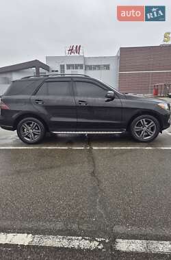 Внедорожник / Кроссовер Mercedes-Benz M-Class 2015 в Киеве