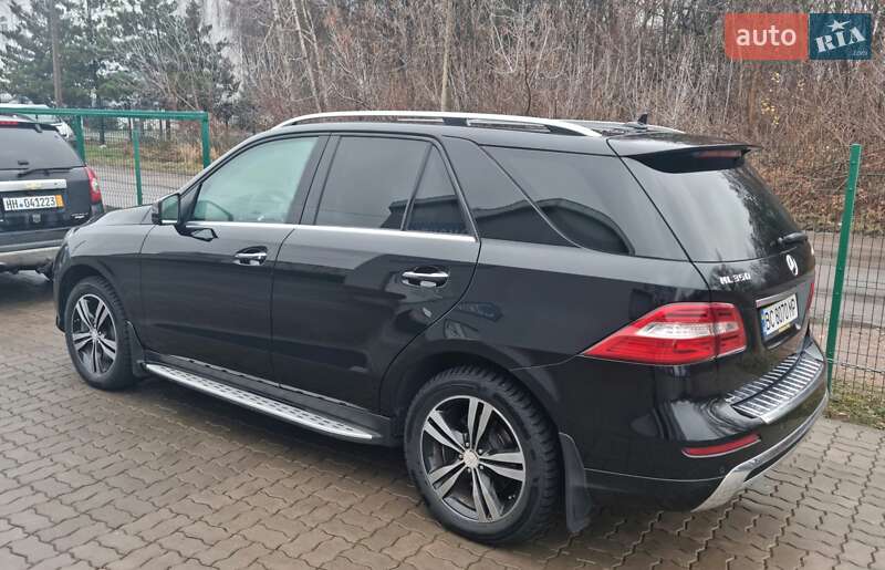 Внедорожник / Кроссовер Mercedes-Benz M-Class 2012 в Нововолынске фото 61 Внедорожник / Кроссовер Mercedes-Benz M-Class 2012 в Нововолынске