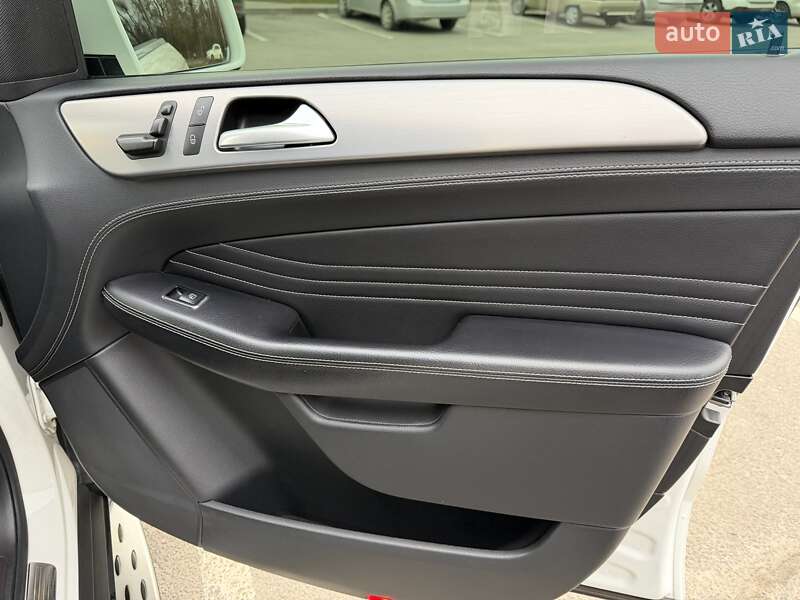 Внедорожник / Кроссовер Mercedes-Benz M-Class 2013 в Днепре фото 17 Внедорожник / Кроссовер Mercedes-Benz M-Class 2013 в Днепре