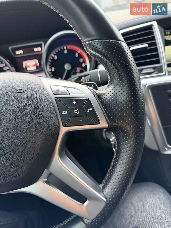 Внедорожник / Кроссовер Mercedes-Benz M-Class 2013 в Днепре фото 32 Внедорожник / Кроссовер Mercedes-Benz M-Class 2013 в Днепре