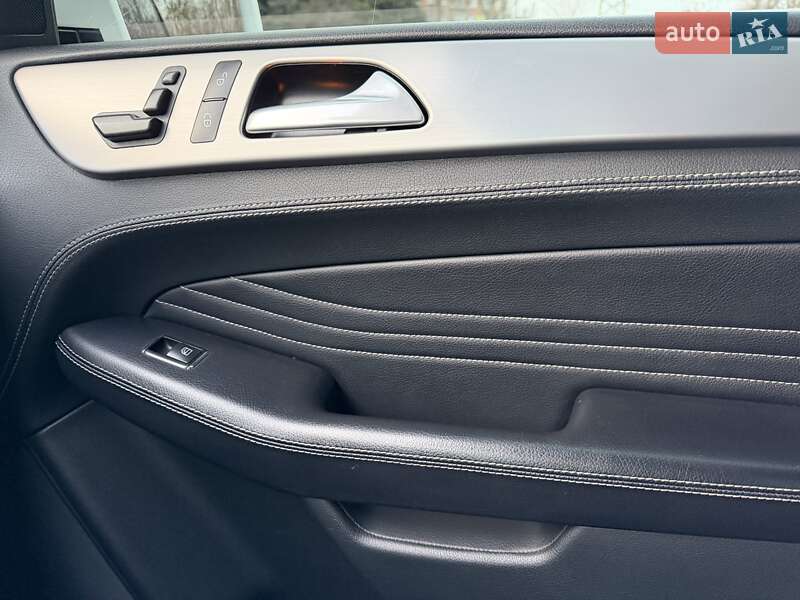 Внедорожник / Кроссовер Mercedes-Benz M-Class 2013 в Днепре фото 39 Внедорожник / Кроссовер Mercedes-Benz M-Class 2013 в Днепре