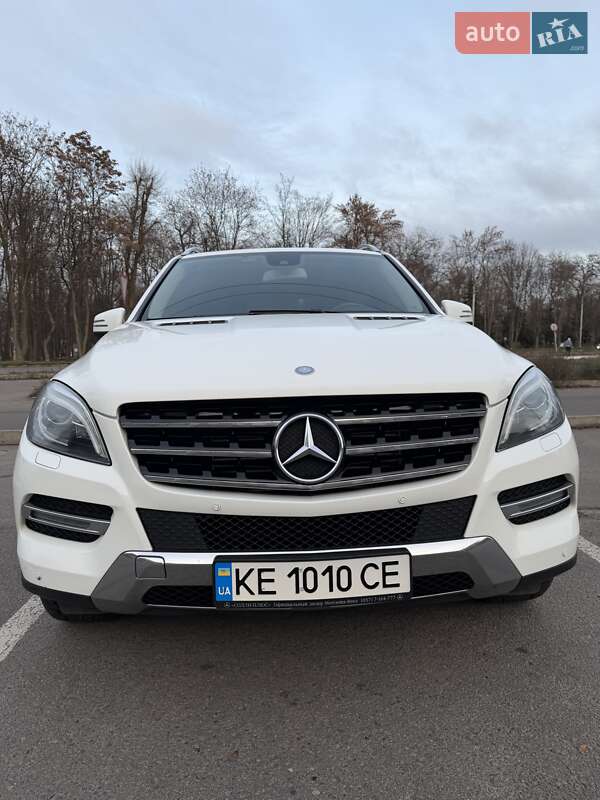 Внедорожник / Кроссовер Mercedes-Benz M-Class 2013 в Днепре фото 45 Внедорожник / Кроссовер Mercedes-Benz M-Class 2013 в Днепре