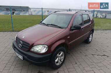 Позашляховик / Кросовер Mercedes-Benz M-Class 1998 в Сумах