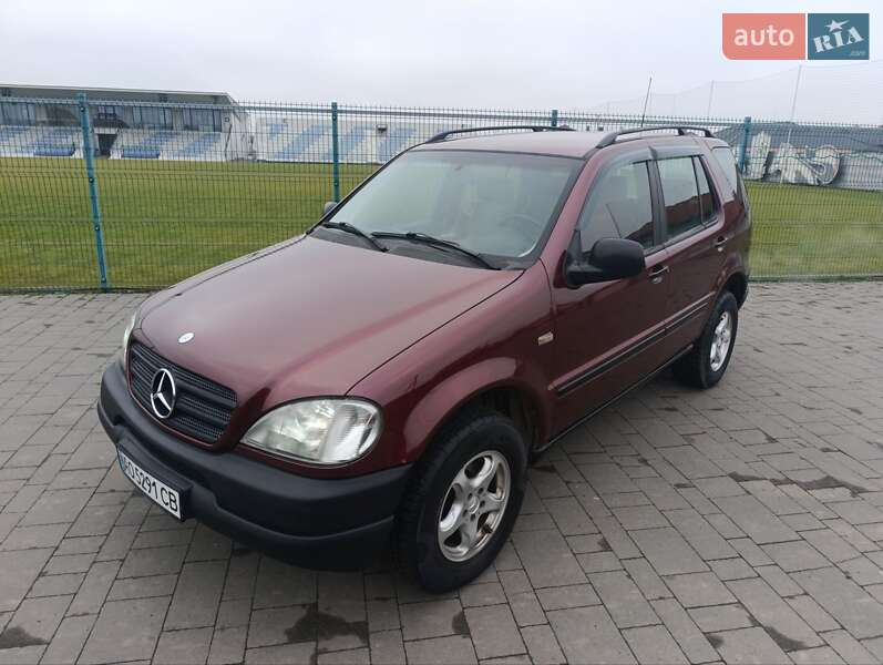 Mercedes-Benz M-Class 1998 Mercedes-Benz M-Class 1998