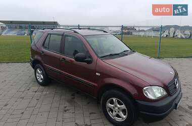 Внедорожник / Кроссовер Mercedes-Benz M-Class 1998 в Сумах