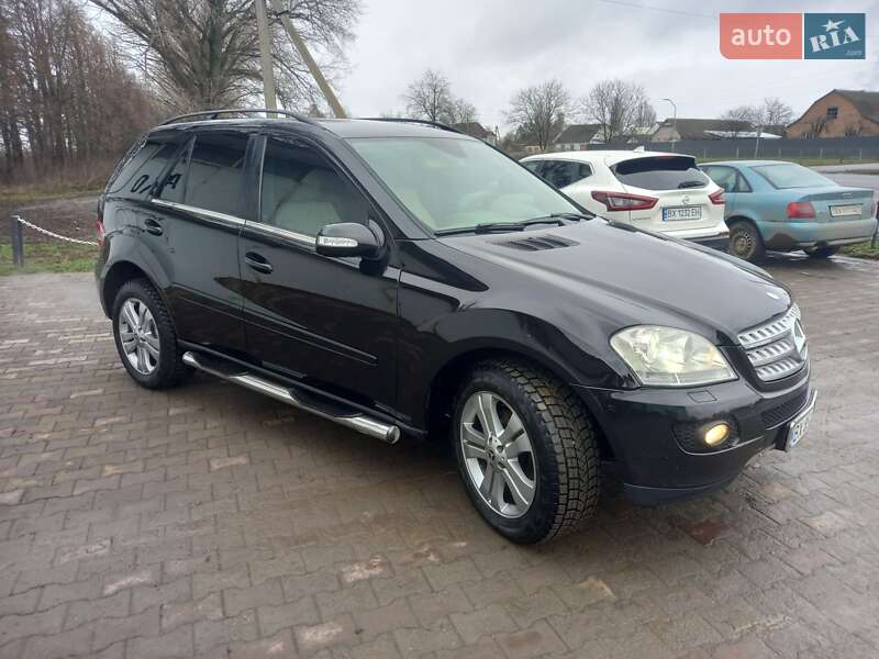 Внедорожник / Кроссовер Mercedes-Benz M-Class 2006 в Теофиполе
