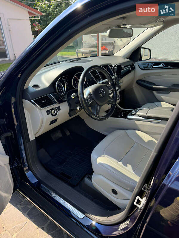 Внедорожник / Кроссовер Mercedes-Benz M-Class 2014 в Бродах