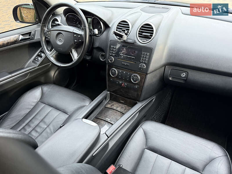 Внедорожник / Кроссовер Mercedes-Benz M-Class 2006 в Могилев-Подольске фото 14 Внедорожник / Кроссовер Mercedes-Benz M-Class 2006 в Могилев-Подольске