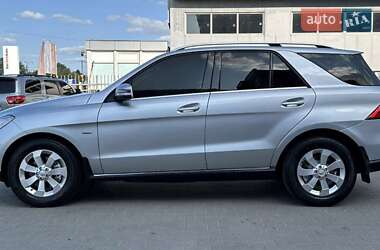 Внедорожник / Кроссовер Mercedes-Benz M-Class 2012 в Хмельницком