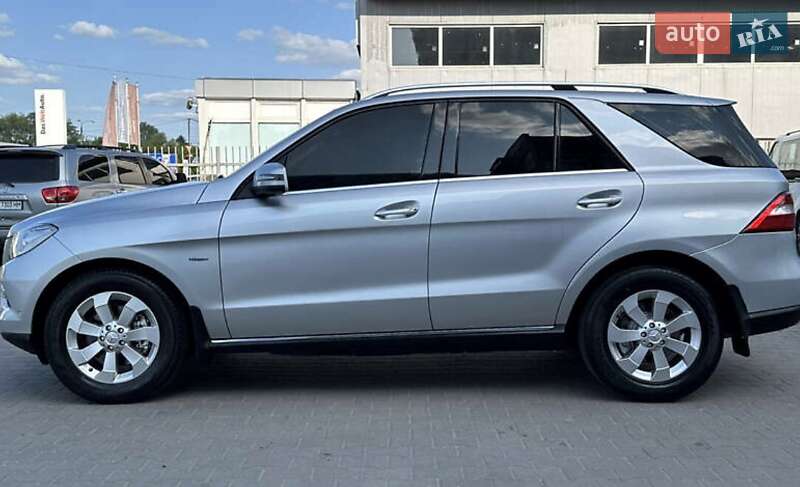 Внедорожник / Кроссовер Mercedes-Benz M-Class 2012 в Хмельницком фото Внедорожник / Кроссовер Mercedes-Benz M-Class 2012 в Хмельницком