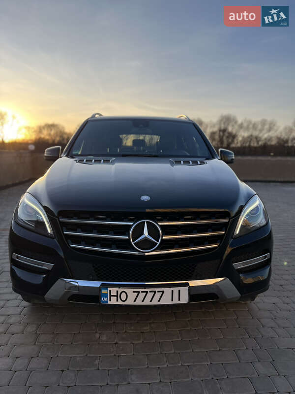Внедорожник / Кроссовер Mercedes-Benz M-Class 2015 в Тернополе фото 3 Внедорожник / Кроссовер Mercedes-Benz M-Class 2015 в Тернополе