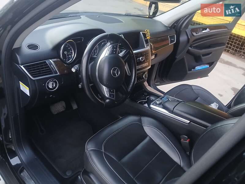 Внедорожник / Кроссовер Mercedes-Benz M-Class 2012 в Хмельницком