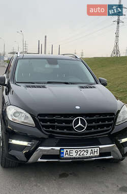 Позашляховик / Кросовер Mercedes-Benz M-Class 2011 в Дніпрі