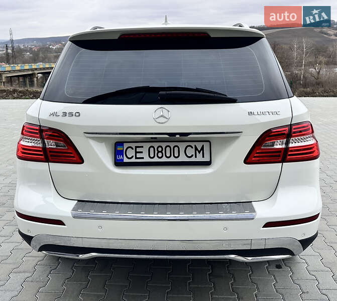 Внедорожник / Кроссовер Mercedes-Benz M-Class 2012 в Черновцах