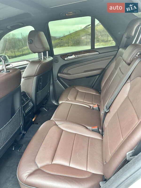 Внедорожник / Кроссовер Mercedes-Benz M-Class 2012 в Черновцах