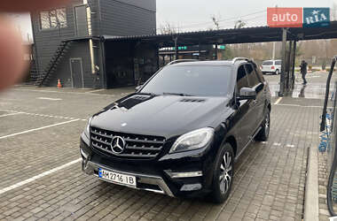 Внедорожник / Кроссовер Mercedes-Benz M-Class 2013 в Звягеле