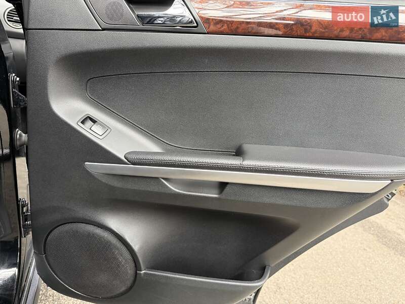 Внедорожник / Кроссовер Mercedes-Benz M-Class 2008 в Киеве