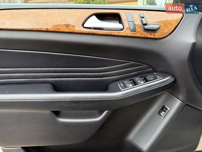 Внедорожник / Кроссовер Mercedes-Benz M-Class 2011 в Киеве фото 52 Внедорожник / Кроссовер Mercedes-Benz M-Class 2011 в Киеве