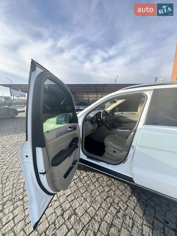 Внедорожник / Кроссовер Mercedes-Benz M-Class 2013 в Мукачево