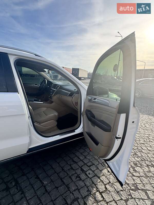 Внедорожник / Кроссовер Mercedes-Benz M-Class 2013 в Мукачево