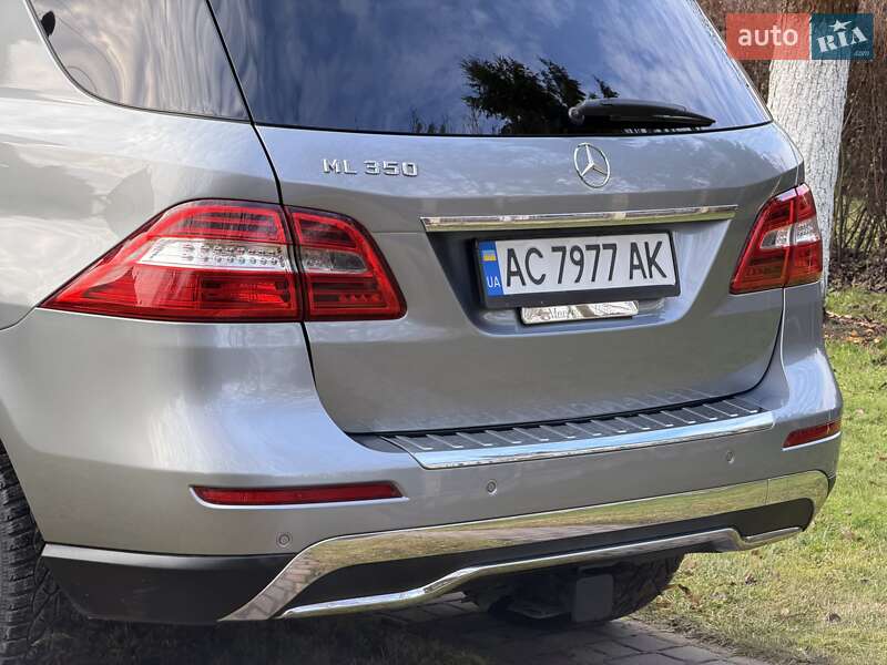 Внедорожник / Кроссовер Mercedes-Benz M-Class 2015 в Луцке