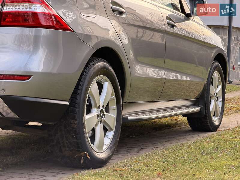 Внедорожник / Кроссовер Mercedes-Benz M-Class 2015 в Луцке