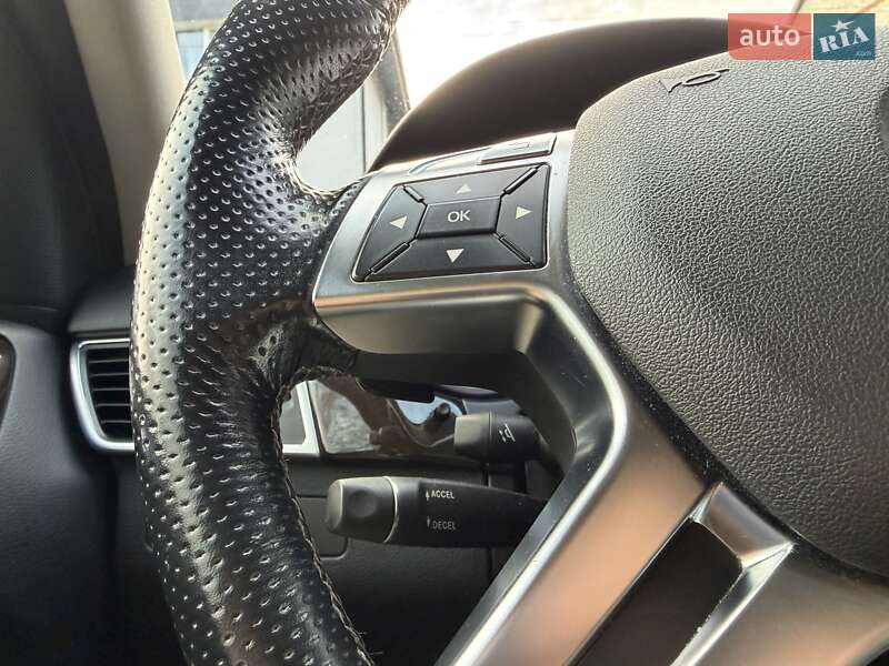 Внедорожник / Кроссовер Mercedes-Benz M-Class 2015 в Луцке