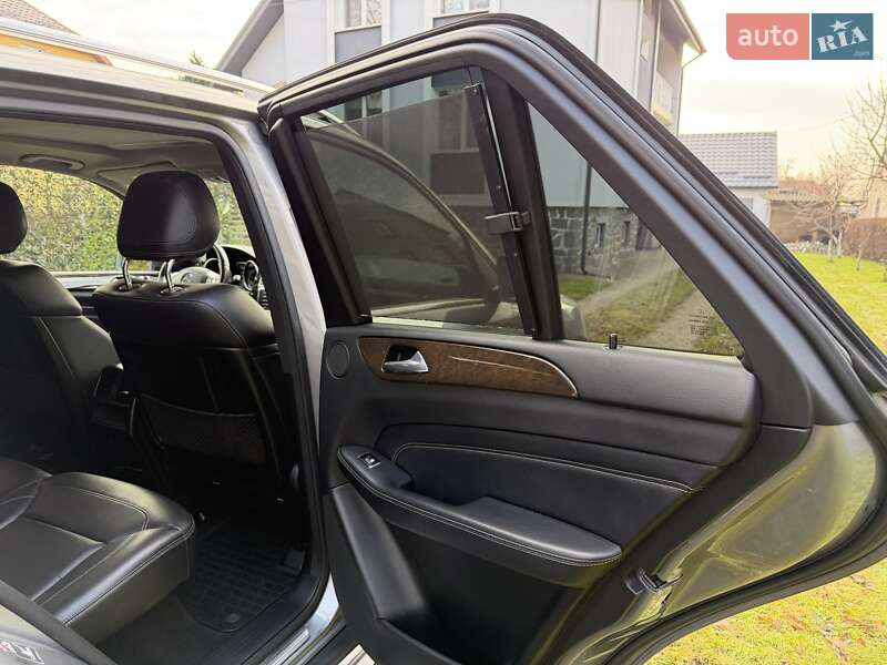 Внедорожник / Кроссовер Mercedes-Benz M-Class 2015 в Луцке