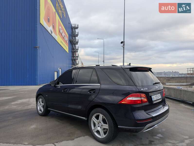 Позашляховик / Кросовер Mercedes-Benz M-Class 2012 в Львові