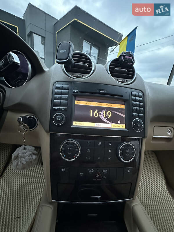 Внедорожник / Кроссовер Mercedes-Benz M-Class 2010 в Львове