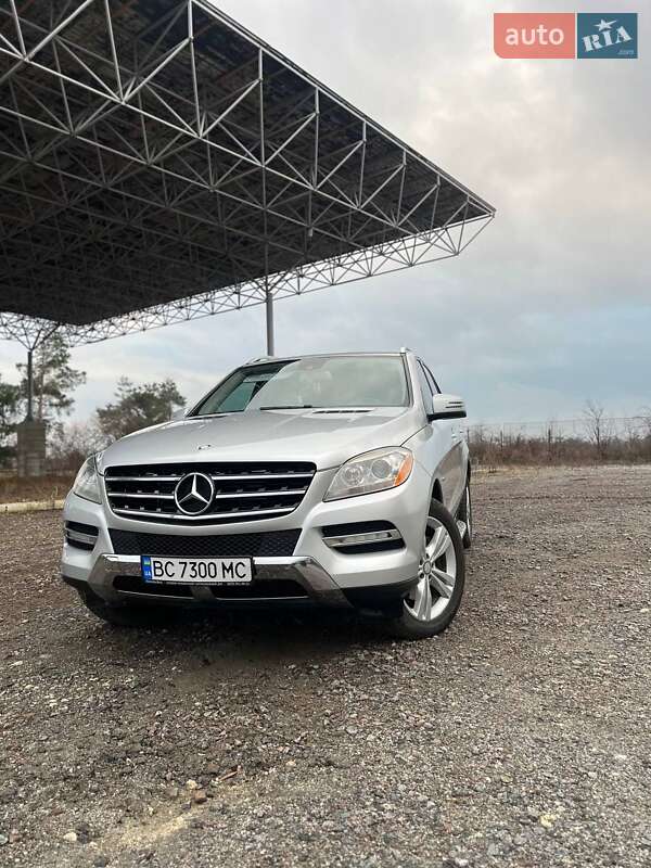 Внедорожник / Кроссовер Mercedes-Benz M-Class 2012 в Самборе