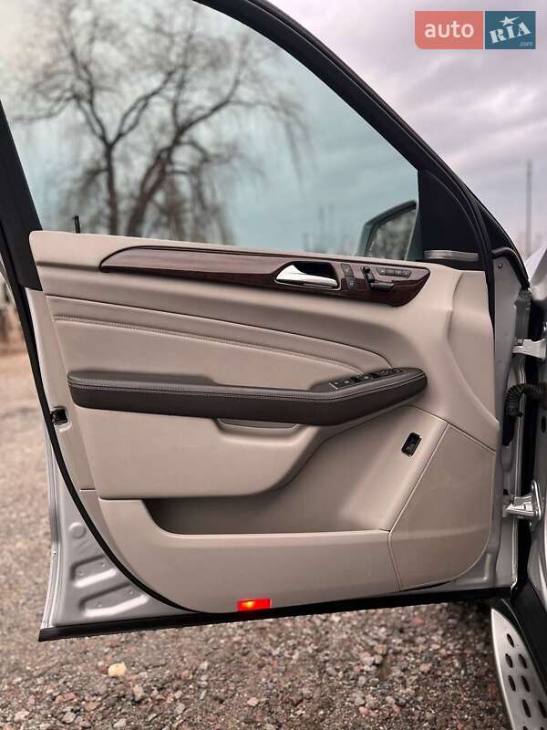 Внедорожник / Кроссовер Mercedes-Benz M-Class 2012 в Самборе