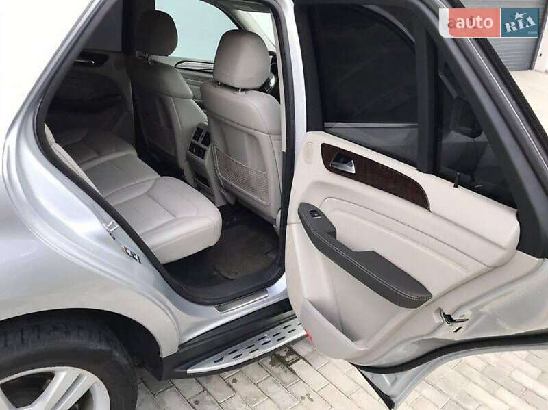 Внедорожник / Кроссовер Mercedes-Benz M-Class 2012 в Самборе